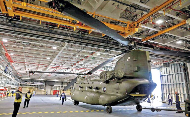 SCX Specialist handling solutions in the defence sector crane and movement