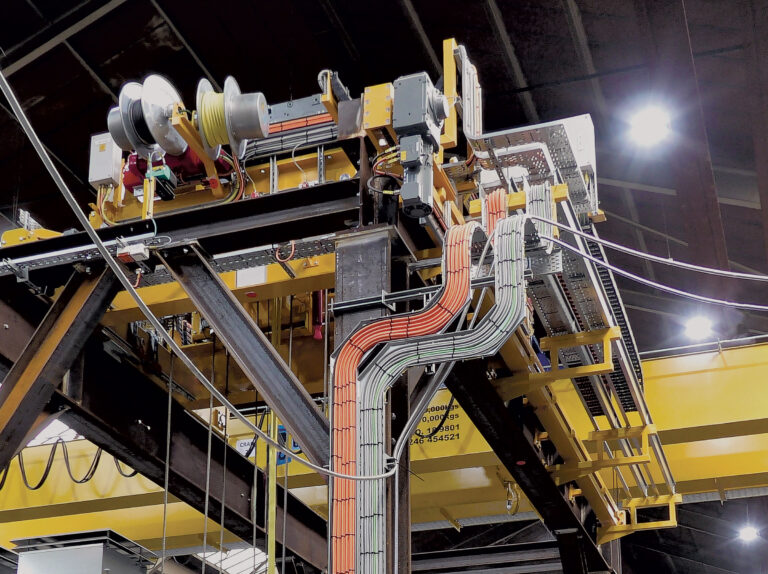 SCX Specialist handling solutions in the defence sector crane and movement